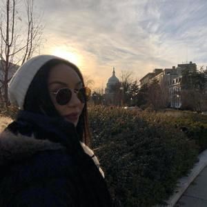 Meet your Posher, Junia